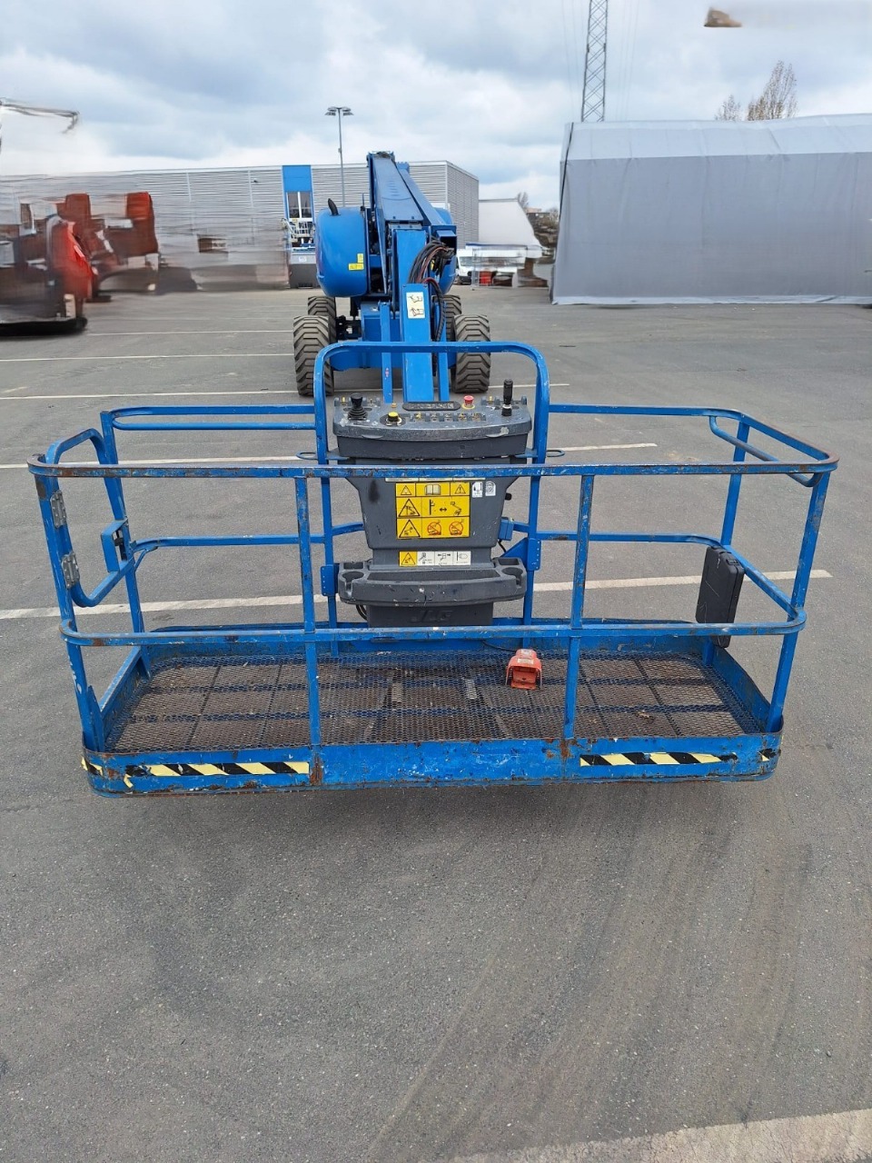 Sold - Scissor Lift - View 2